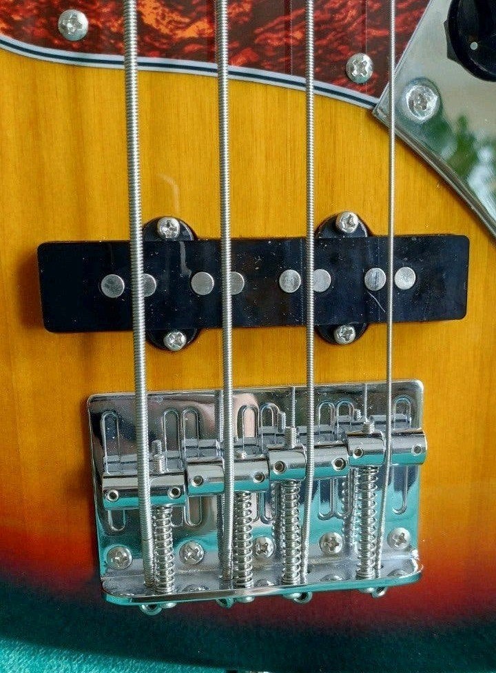 Foto 11 van Flight Jazz Bass - Zo goed als nieuw
