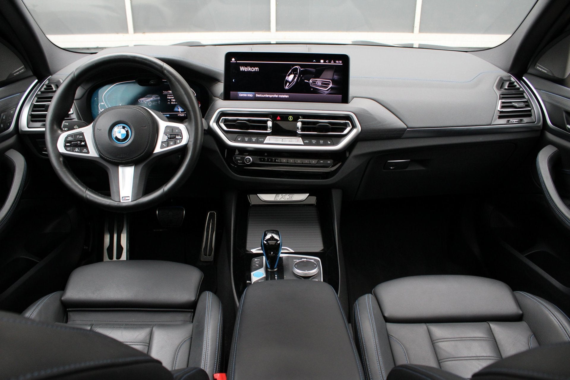 BMW IX3 High Executive 80 kWh/pano/Mpakket, Auto's, Automaat, Gebruikt, Zwart, IX3