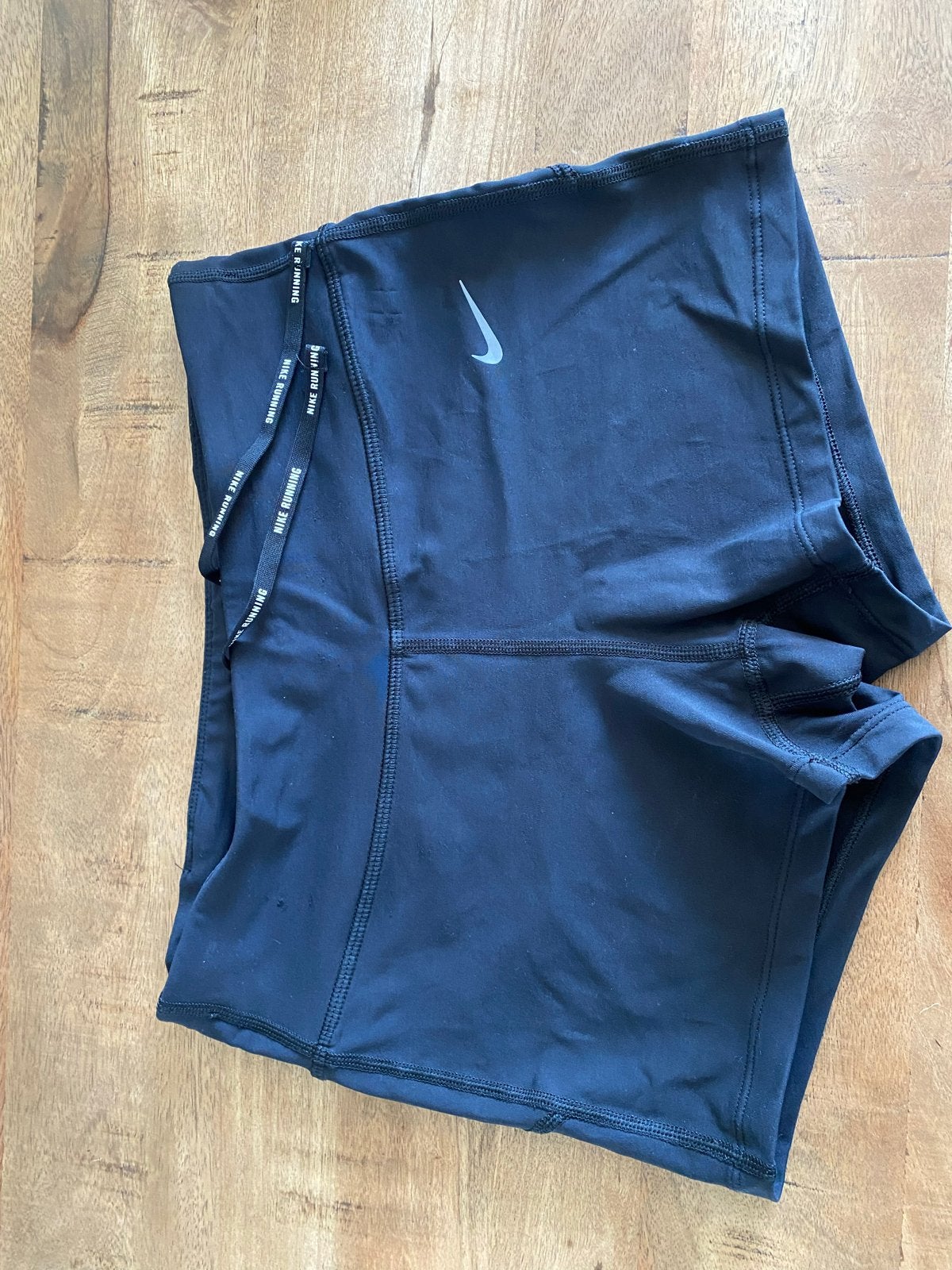 Nike Hardloop Broekje Maat M. Kleur zwart, Maat 38/40 (M), Zwart, Ophalen of Verzenden, Zo goed als nieuw