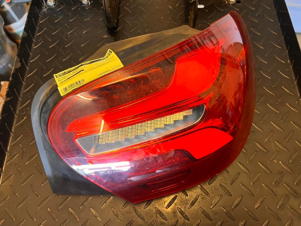 Achterlicht rechts Mercedes Benz A klasse 2017 Led W176, Mercedes-Benz, Ophalen of Verzenden, Mercedes, Achterlicht