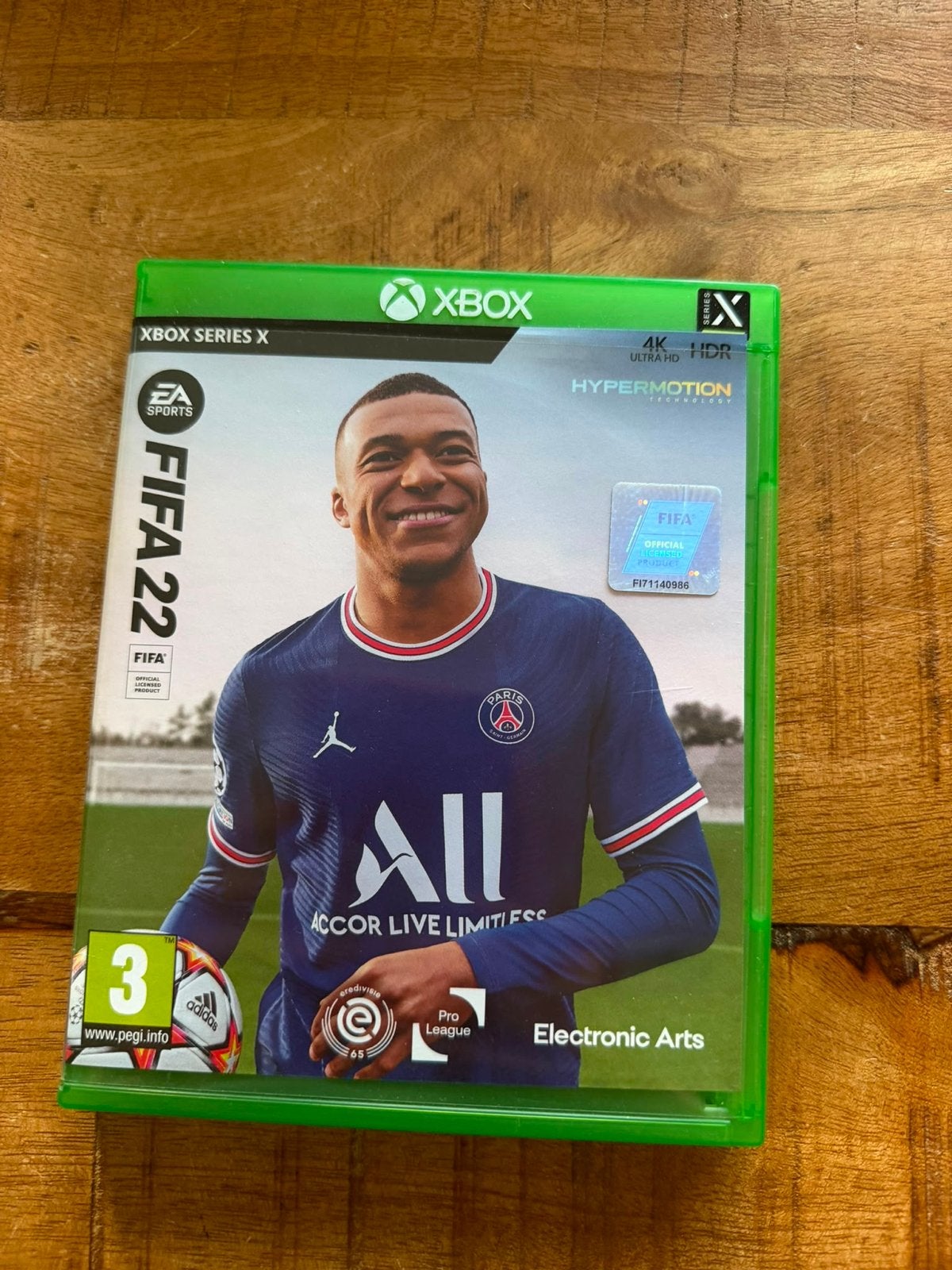 FIFA 22 Xbox Series X - Zo goed als nieuw, Ophalen of Verzenden, Zo goed als nieuw