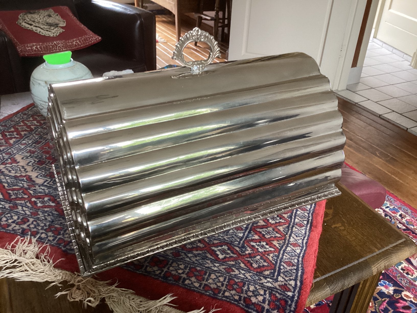 Vintage grote silverplated serveerschaal , cloche met deksel, Ophalen of Verzenden, Zo goed als nieuw, Overige stijlen, Schaal of Schalen
