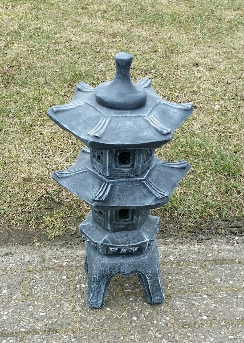 Prachtige Japanse Lantaarn, Pagode,Tempel, in de Tuin, Tuin en Terras, Tuinbeelden, Ophalen of Verzenden, Nieuw, Steen, Overige typen
