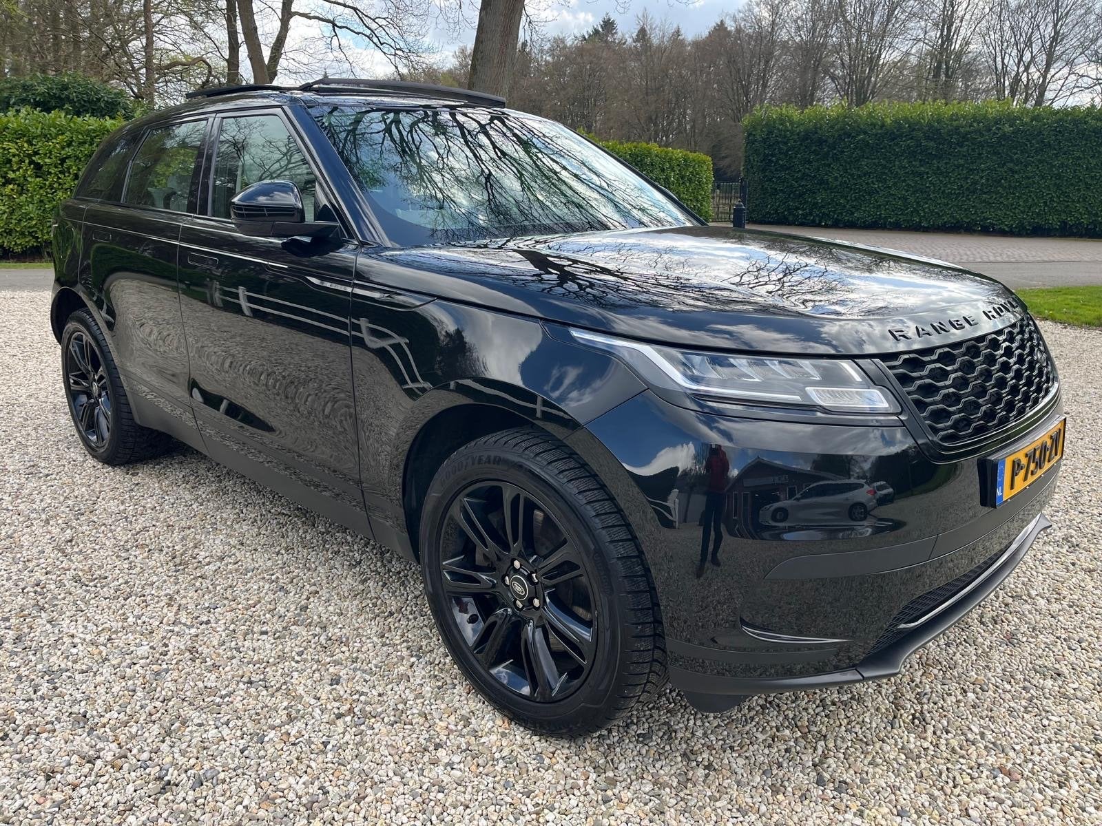 Land Rover Range Rover Velar P400e 404pk AWD AUT 2022 Zwart, Automaat, 2000 kg, Range Rover Velar, Zwart