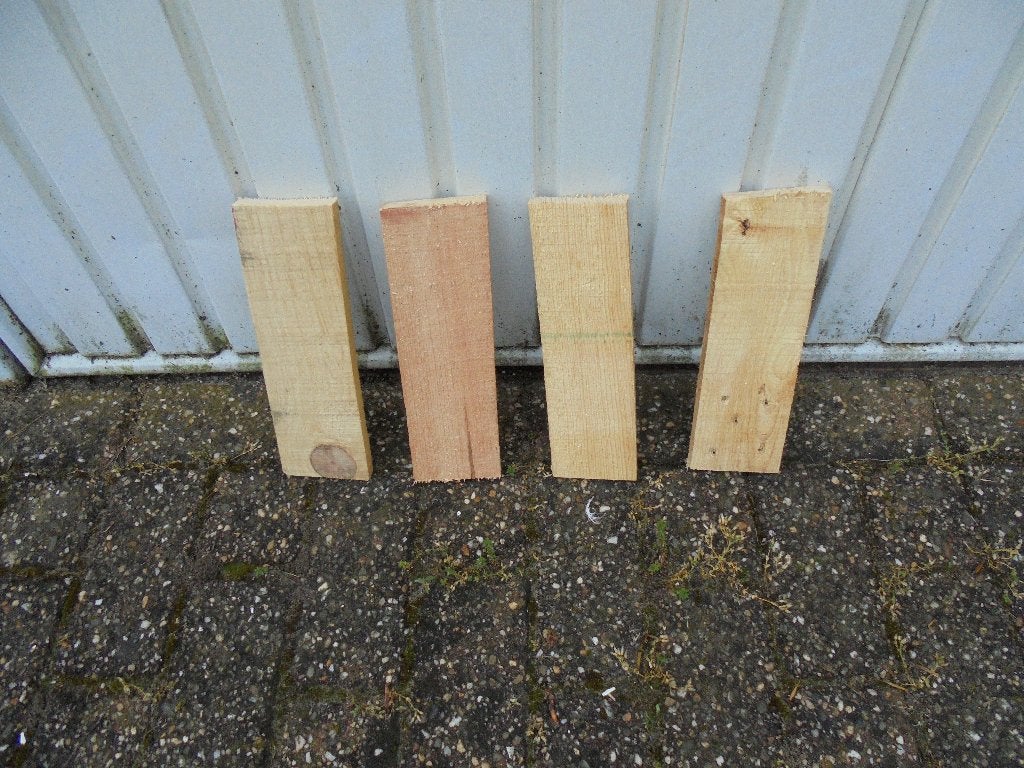Houten planken 1,5 cm dik, netjes verpakt, Tuin en Terras, Minder dan 3 m³, Ophalen, Overige houtsoorten, Blokken