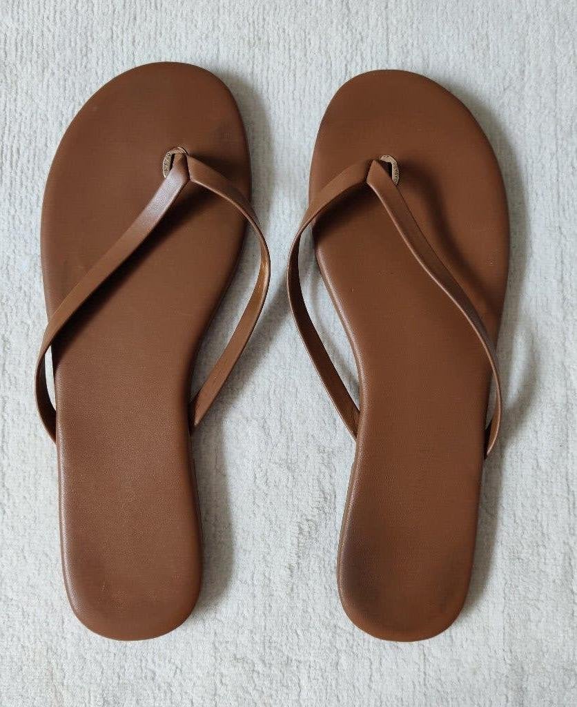 Melissa Odabash slippers cognac/tan maat 40 (USA 9), Slippers, Bruin, Melissa Odabash, Ophalen of Verzenden