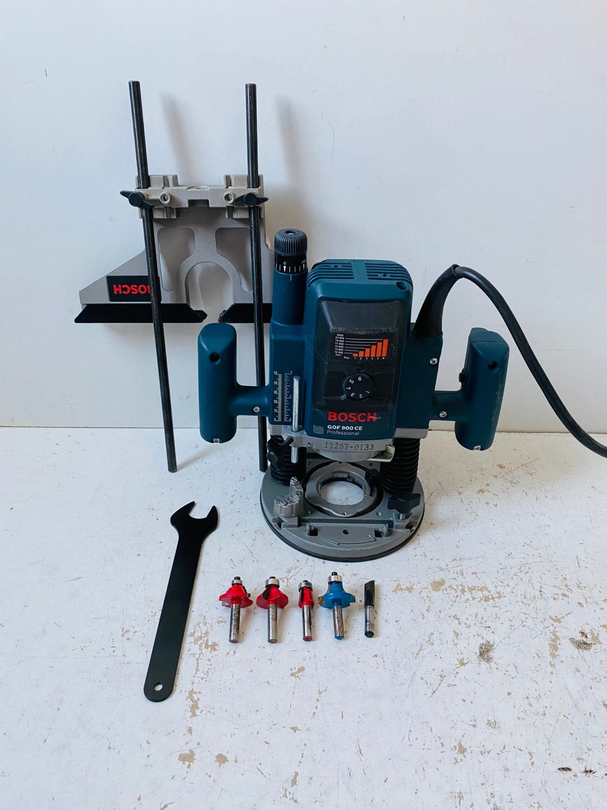 Professionele Bosch bovenfrees GOF900CE, Doe-het-zelf en Verbouw, Bosch, Onbekend, Ophalen of Verzenden, Zo goed als nieuw