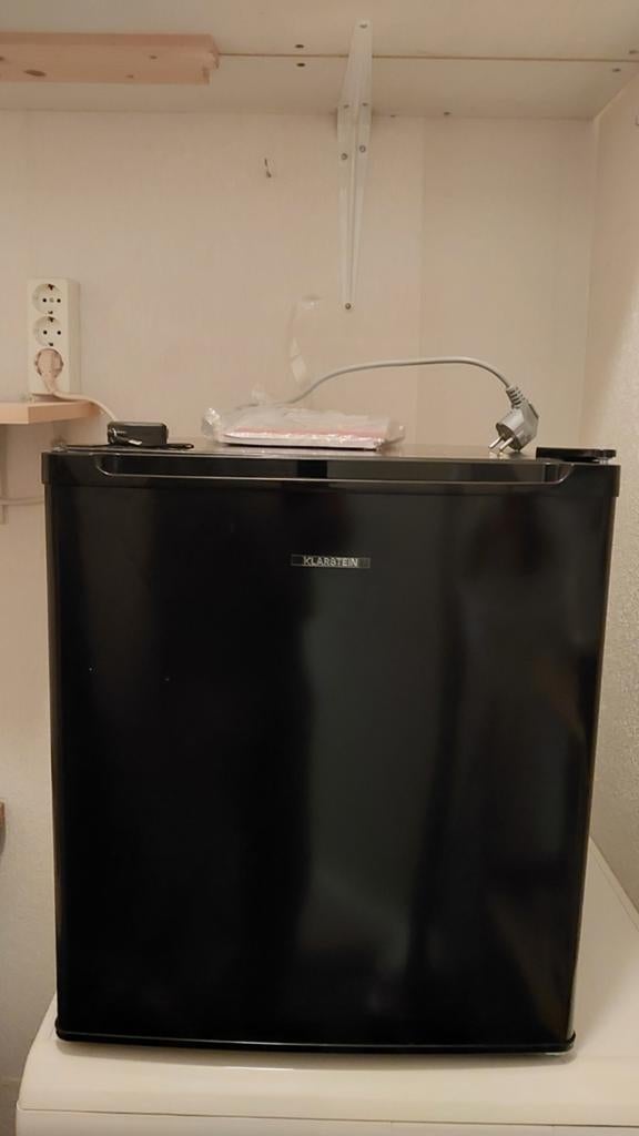 Tomado TFM4401 Compacte Vriezer - Zwart, Ophalen, Met aparte vriezer, Minder dan 45 cm, Minder dan 85 cm