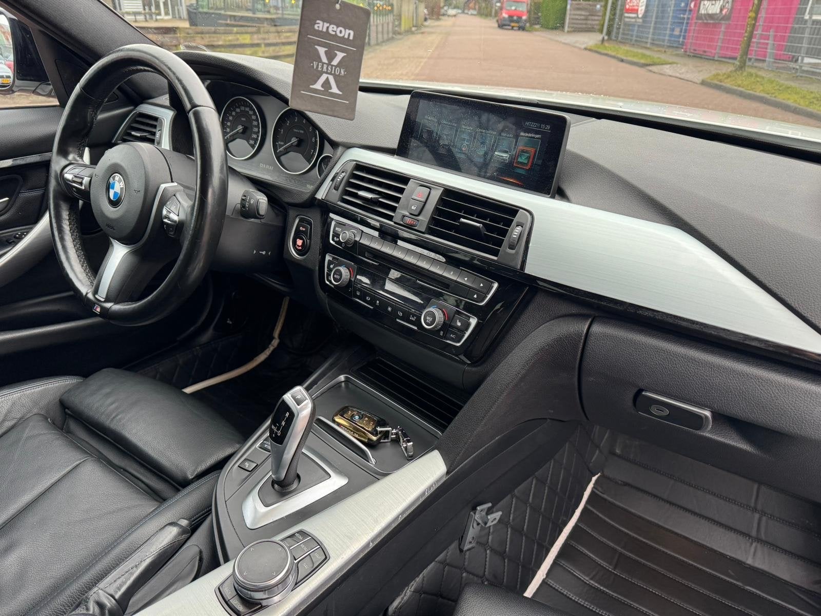 BMW 3-Serie 318i 136pk Aut 2017 Wit, Automaat, Wit, Origineel Nederlands, 19 km/l