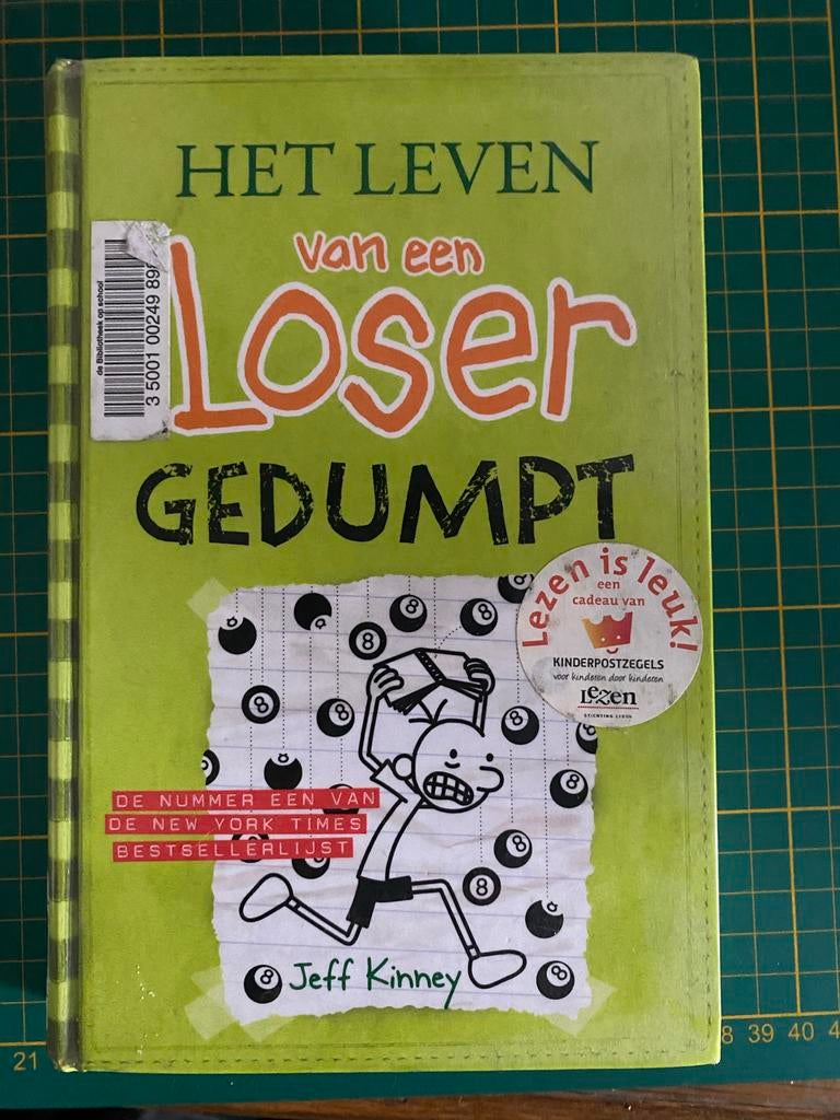 4 boeken van Het leven van een Loser, Boeken, Ophalen of Verzenden, Gelezen, Fictie algemeen