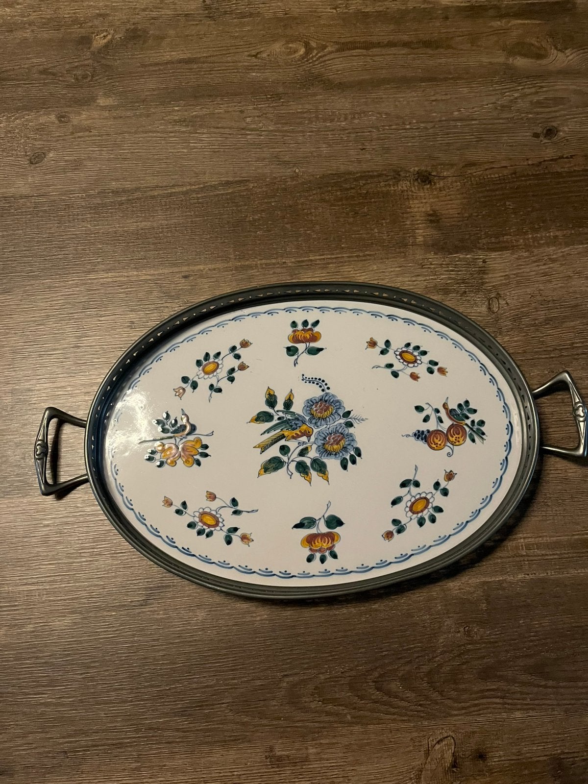 Dienblad met tinnen rand, Ophalen