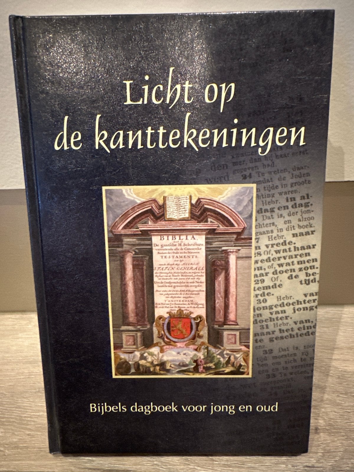 Licht op de kanttekeningen - Bijbels dagboek, Boeken, Godsdienst en Theologie, Ophalen of Verzenden, Zo goed als nieuw, Christendom | Protestants