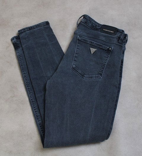 Guess Anabelle High Hip Jeans – Maat 31x30, Guess, Zwart, Ophalen of Verzenden, Zo goed als nieuw
