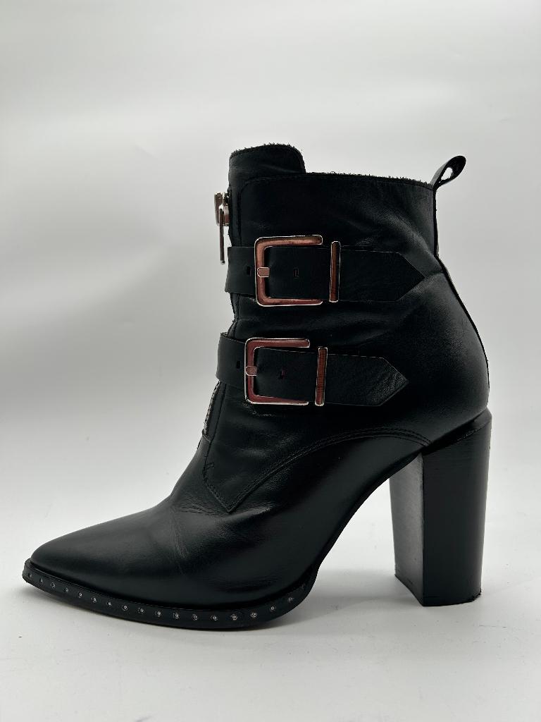 Manfield, maat 41 zwarte laarsjes in #Gothic style, Verzenden, Zwart, Lage of Enkellaarzen, Zo goed als nieuw