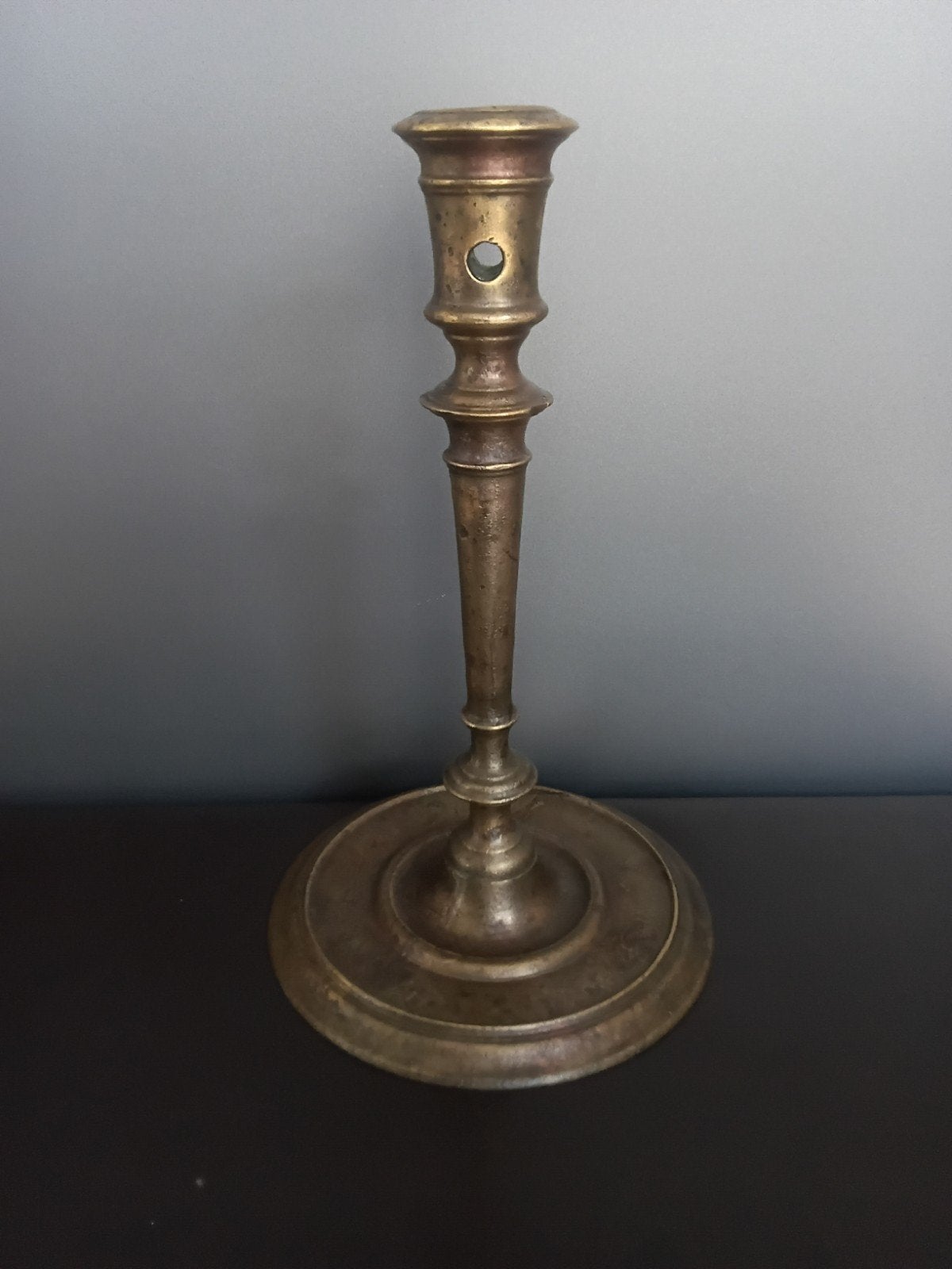 16e eeuwse bronzen kandelaar, Ophalen of Verzenden, Koper of Brons