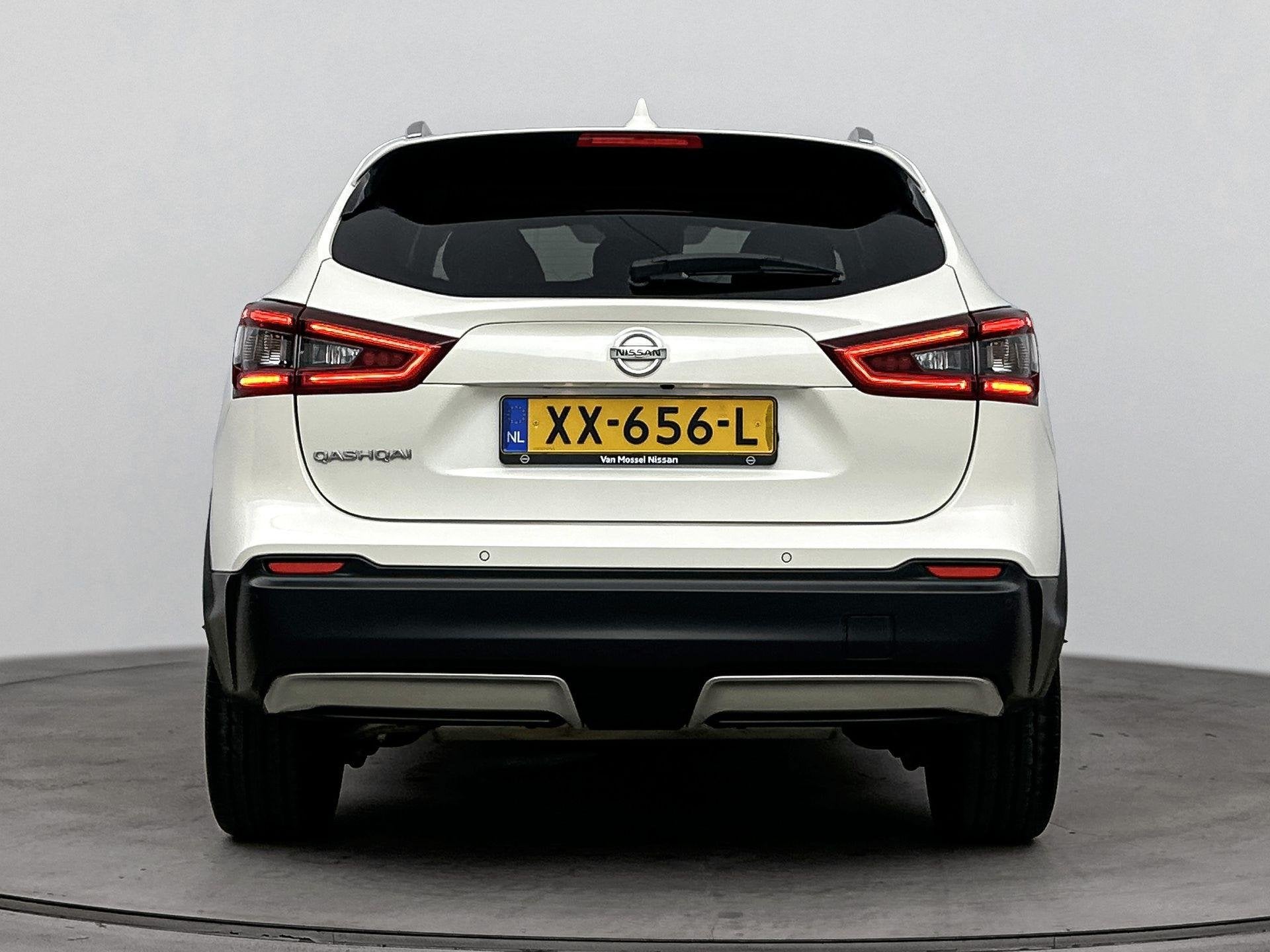 Nissan Qashqai 1.2 Tekna 115PK | Panoramadak | Navigatie | 3, Auto's, Voorwielaandrijving, Gebruikt, 4 cilinders, Wit