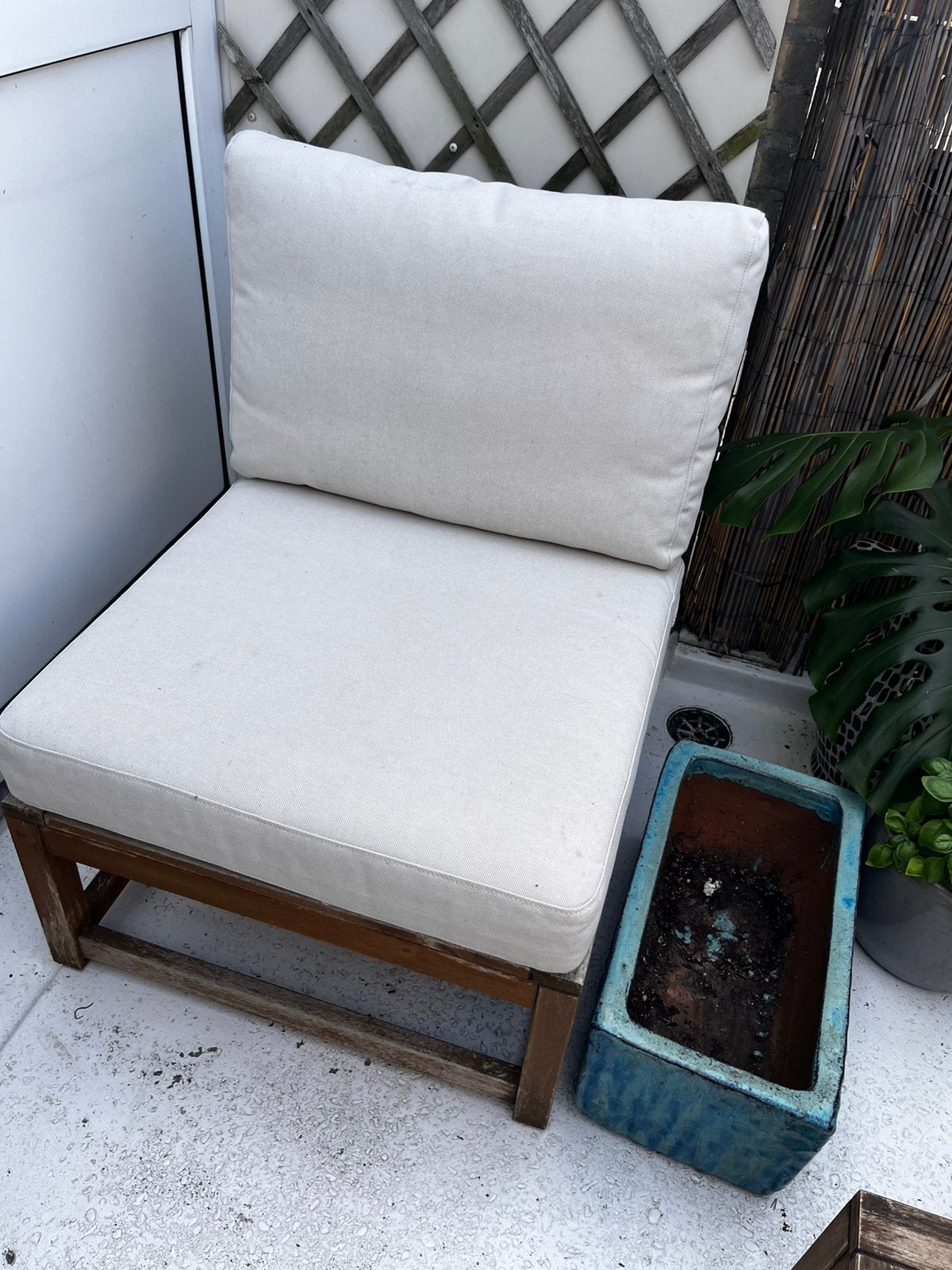Ikea nammaro zitstoel met kussens en turquiose aardewerk pot, Tuin en Terras, Ophalen, Gebruikt, Hout