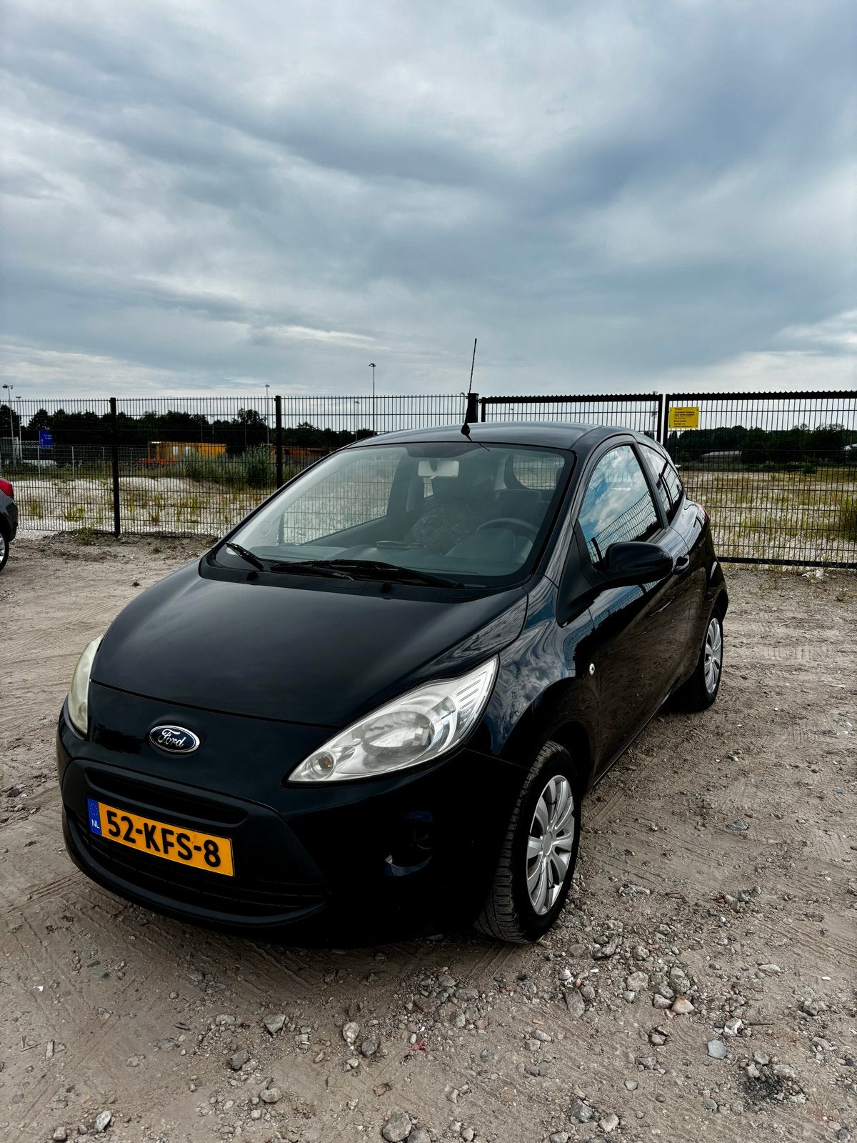 Ford Ka 1.2 51KW 2009 Zwart, Auto's, Voorwielaandrijving, 1242 cc, 4 cilinders, 4 stoelen