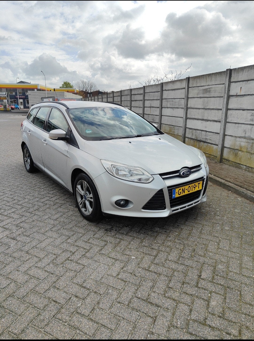 Ford Focus 1.6 Tdci 85KW Wagon 2014 Grijs, Auto's, Ford, 680 kg, 4 cilinders, 1560 cc, Te koop