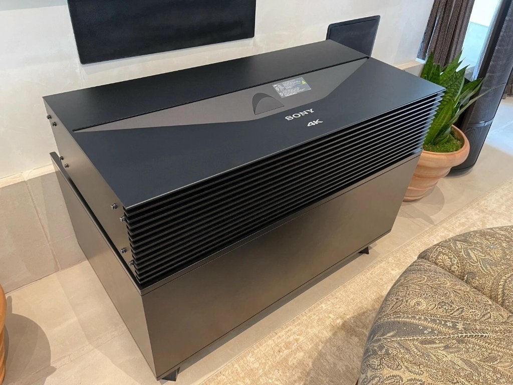 Sony VPL-GTZ1 4K short throw Laser Beamer High End, LCOS, Ophalen of Verzenden, Zo goed als nieuw, Ultra HD (4K)
