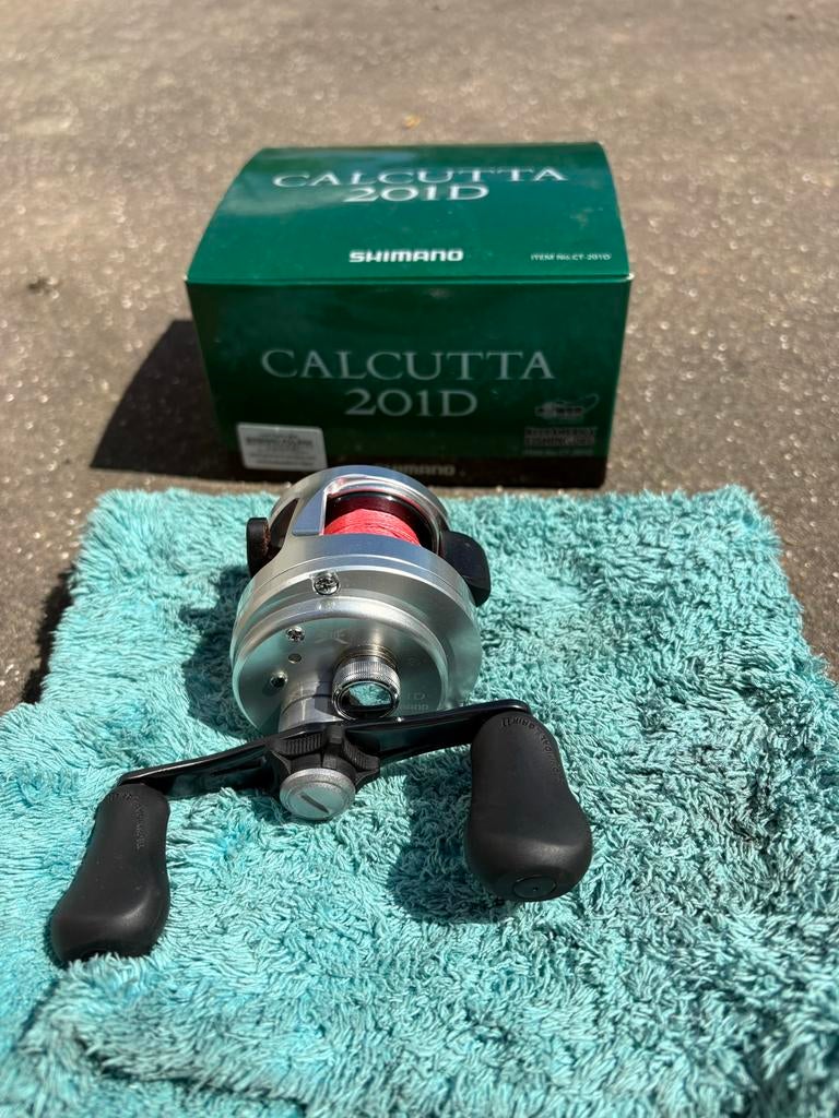 Shimano Calcutta 201D - Zo goed als nieuw, Ophalen of Verzenden, Zo goed als nieuw, Molen