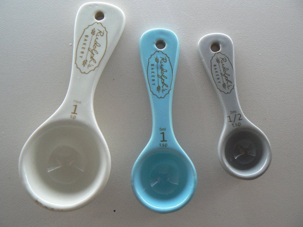 3 porselein maat schepjes/lepeltjes Van Rudolph's Bakery, Ophalen