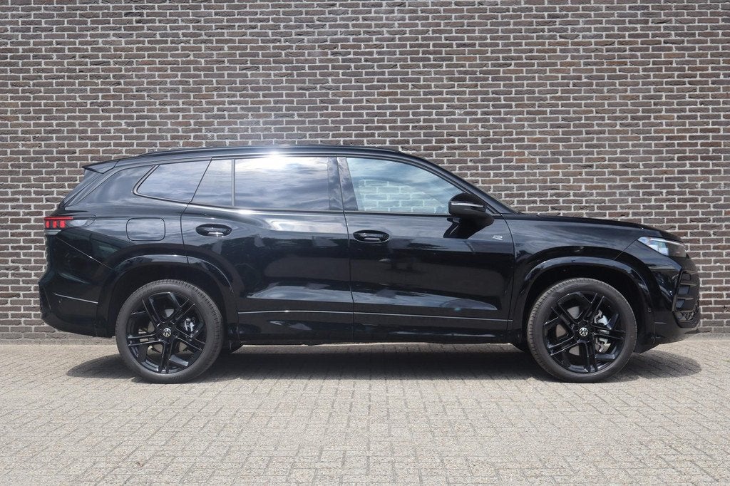 Volkswagen Tayron 1.5 eHybrid 204pk R-Line Edition | Panoram, Auto's, Volkswagen, 12 maanden, Stof, 4 cilinders, 150 min