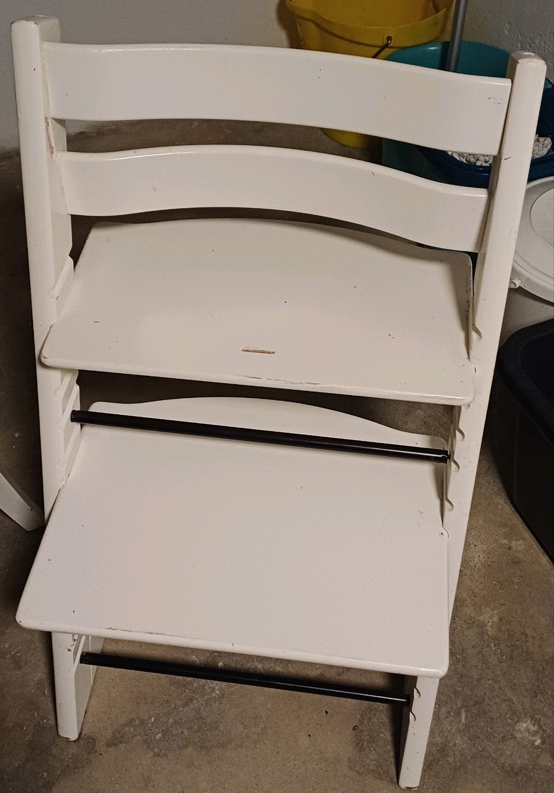 Tripp trapp stoel van Stokke met toebehoren, Ophalen, Gebruikt, Meegroeistoel, Gordel(s)