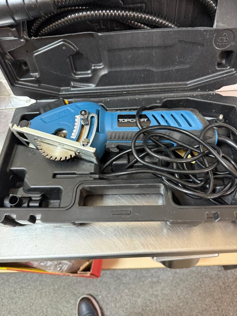 Hand cirkelzaag freesmachine, Doe-het-zelf en Verbouw, Gereedschap | Freesmachines, Ophalen of Verzenden, Zo goed als nieuw, Elektrisch