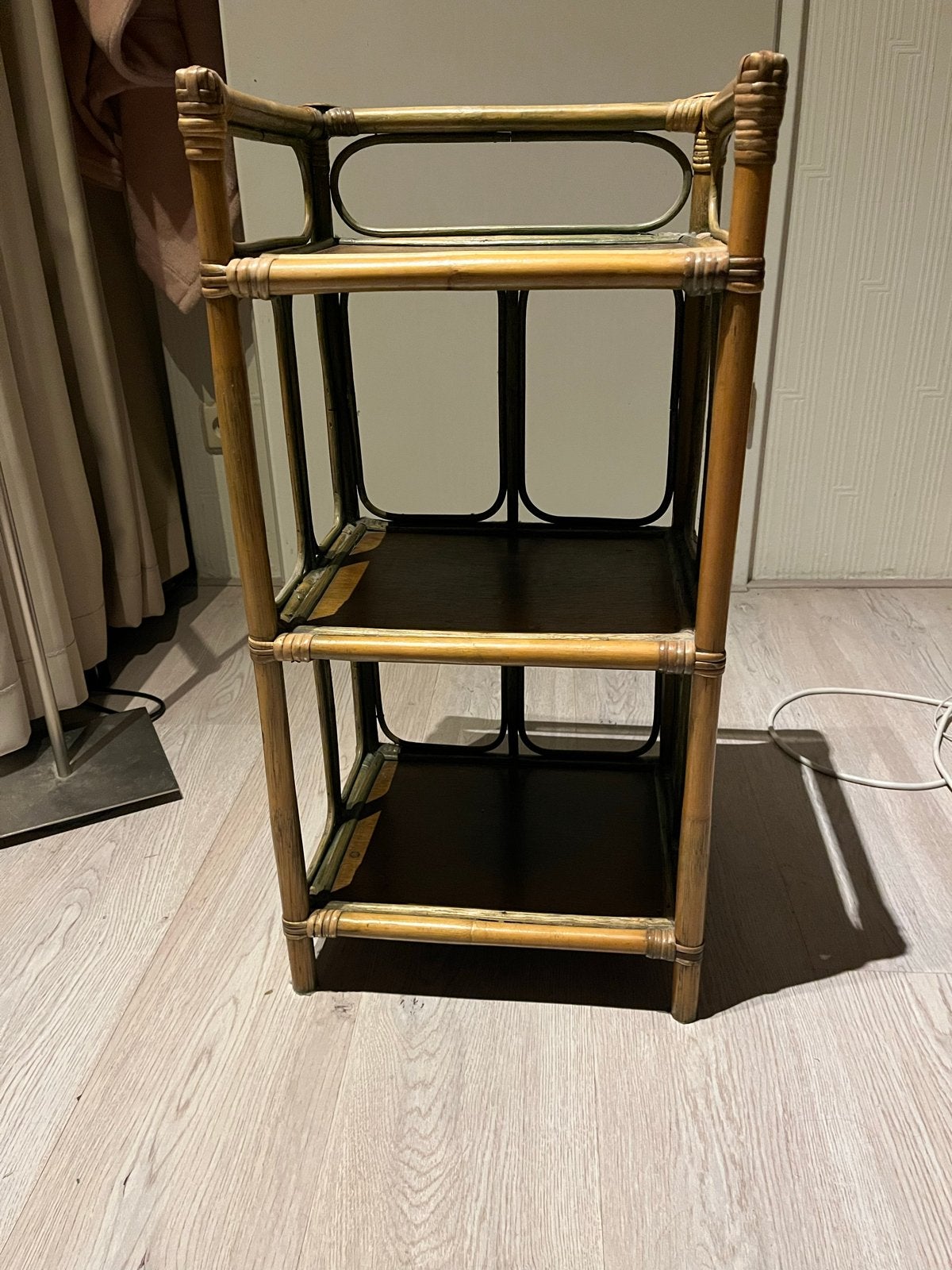 Vintage bamboe rekje met 3 planken, Ophalen, Gebruikt