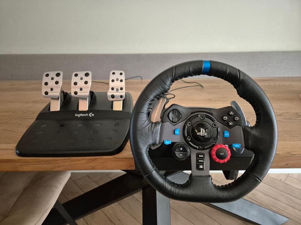Logitech G29 Driving Force Racing Wheel + Pedalen, Ophalen of Verzenden, Zo goed als nieuw, Stuur of Pedalen, PlayStation 4