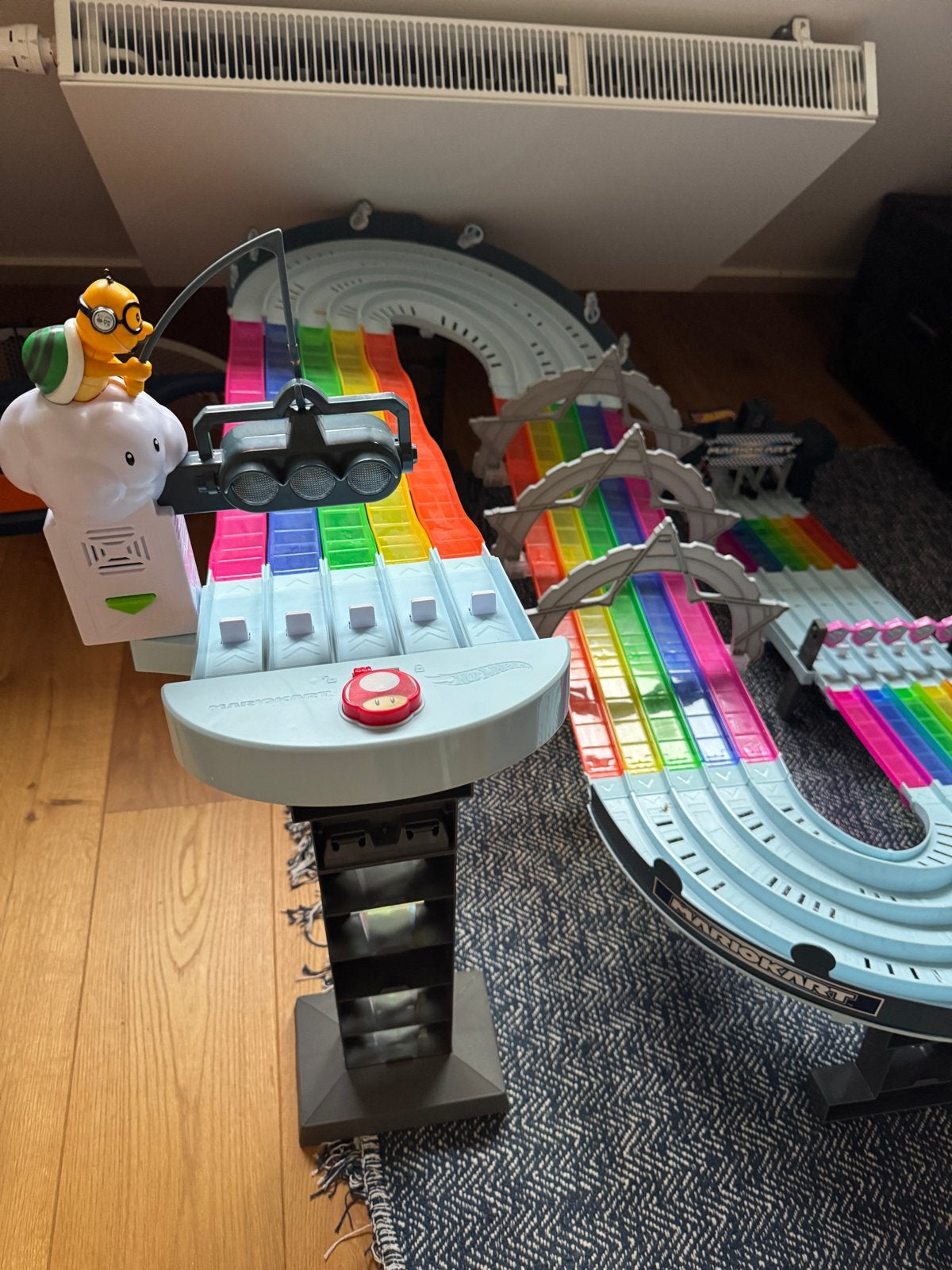 Hot Wheels Mario Kart Regenboogbaan - Zo goed als nieuw, Ophalen, Racebaan, Zelf te bouwen, Zo goed als nieuw
