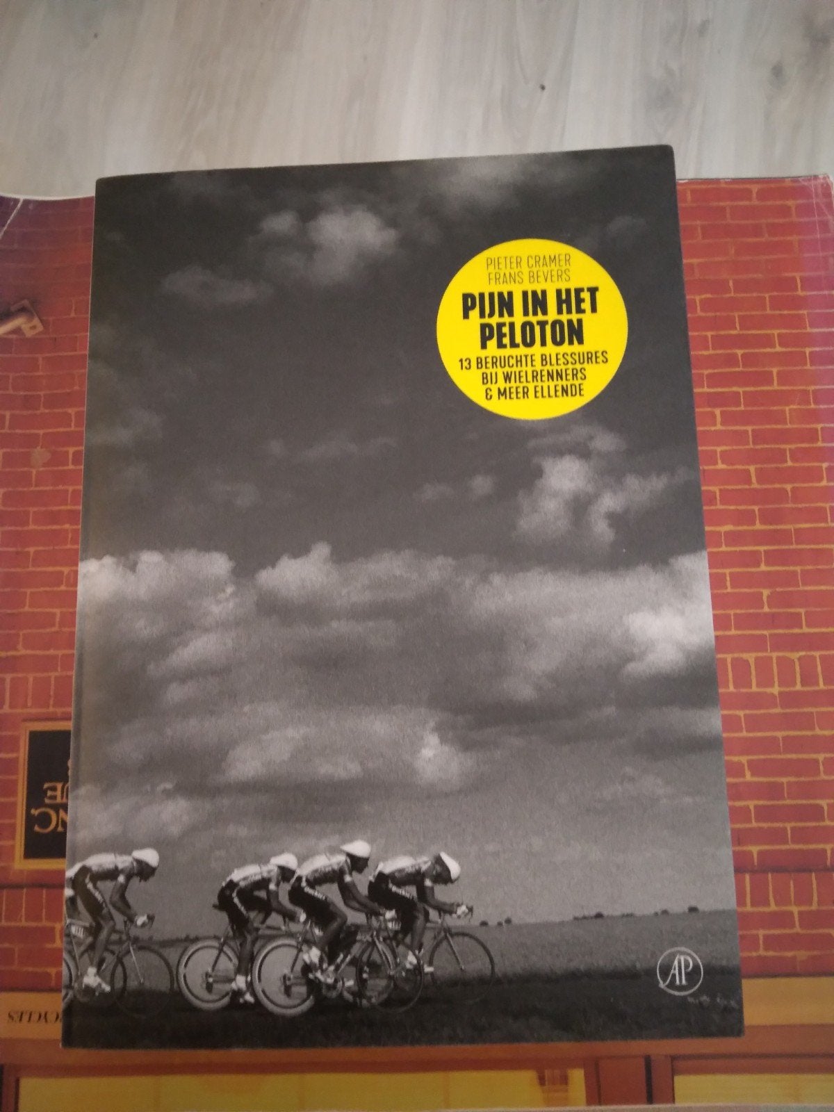 Pijn in het Peloton: Een must-have voor de wielerfan, Boeken, Ophalen of Verzenden, Nieuw, Lopen en Fietsen