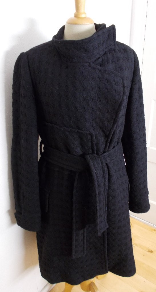 98% wol couture jas v Belgische ontwerpster Anna Heylen! 42, Kleding | Dames, Verzenden, Zo goed als nieuw, Maat 42/44 (L), Zwart