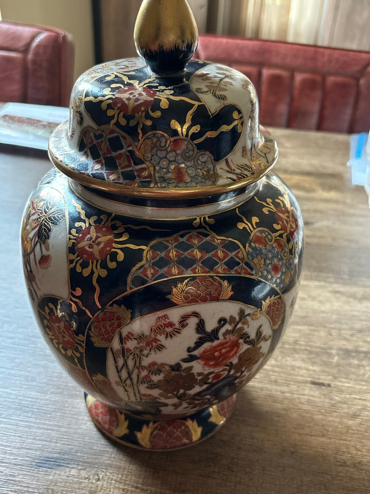 Antieke Japanse Imari Vaas met Deksel - Prachtig Gedecoreerd, Antiek en Kunst, Ophalen