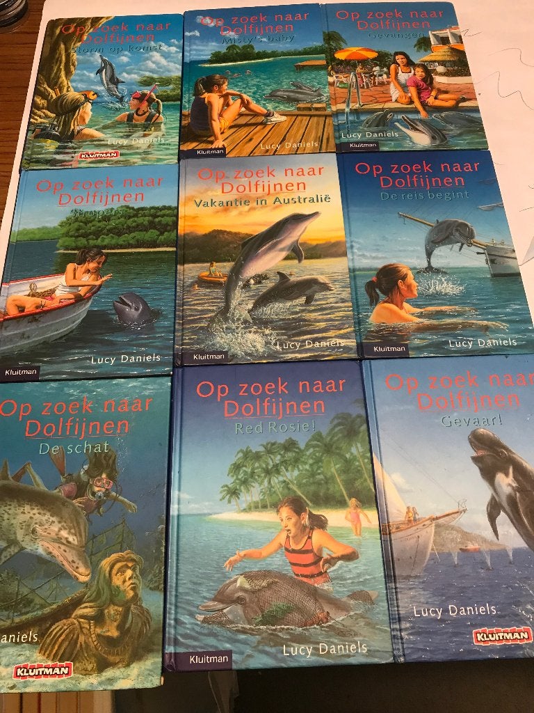 TK Nog 9 boeken van Op zoek naar Dolfijnen zie actuele lijst, Ophalen of Verzenden, Gelezen, Lucy Daniels, Fictie algemeen