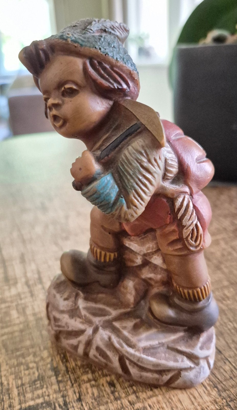 Oud decoratief beeldje van een jongetje, Ophalen of Verzenden