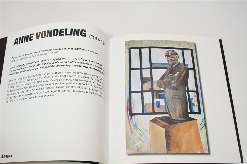 Bronzen Beelden Binnenstad Leeuwarden — Schilderijen, Ophalen of Verzenden, Gelezen