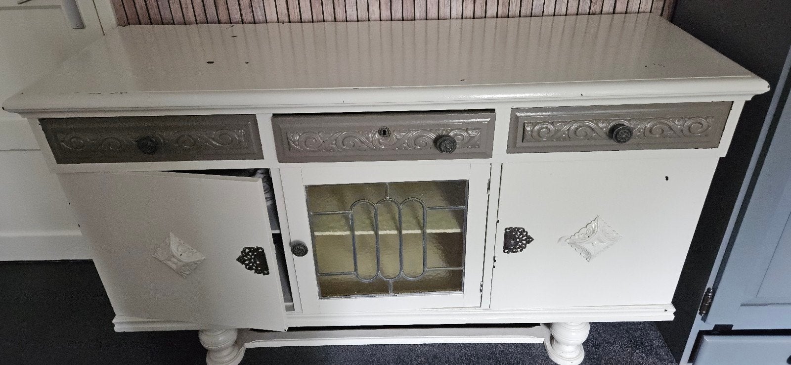 Dressoir, Ophalen, Gebruikt, Met deur(en), 150 tot 200 cm