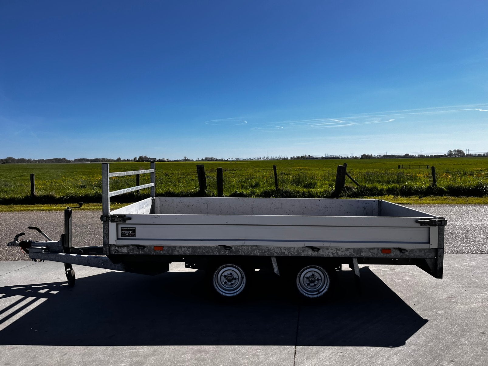 Saris plateau aanhanger 330x170 2700kg nette staat, Auto diversen, Aanhangers en Bagagewagens, Ophalen, Gebruikt