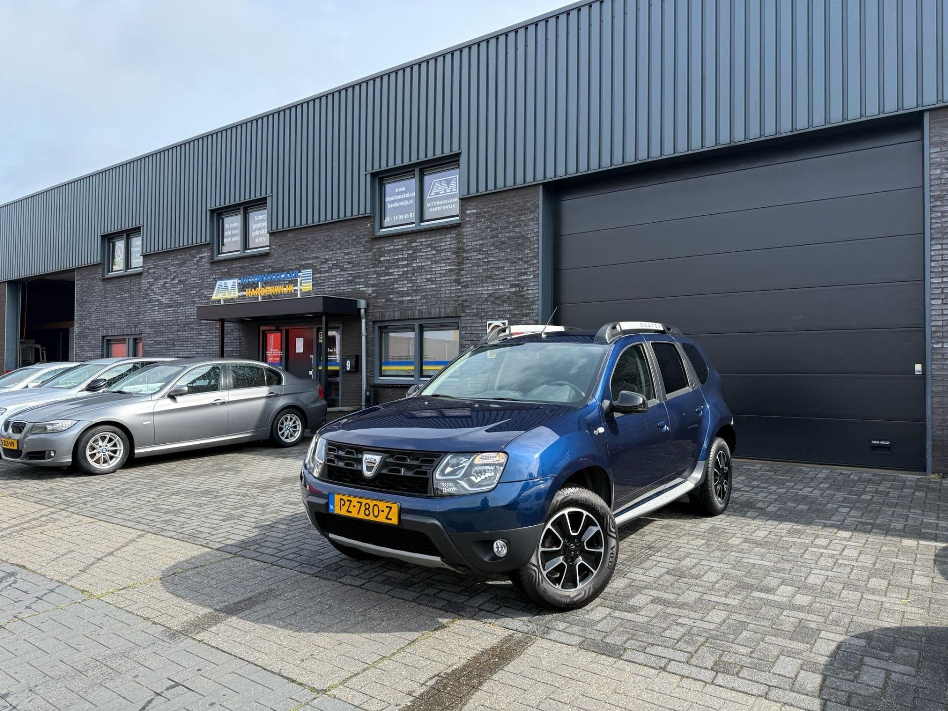 Dacia Duster 1.2 TCe 4x2 Blackshadow | 1E EIGENAAR | 3/6/12M, Auto's, Voorwielaandrijving, Navigatiesysteem, Gebruikt, Duster