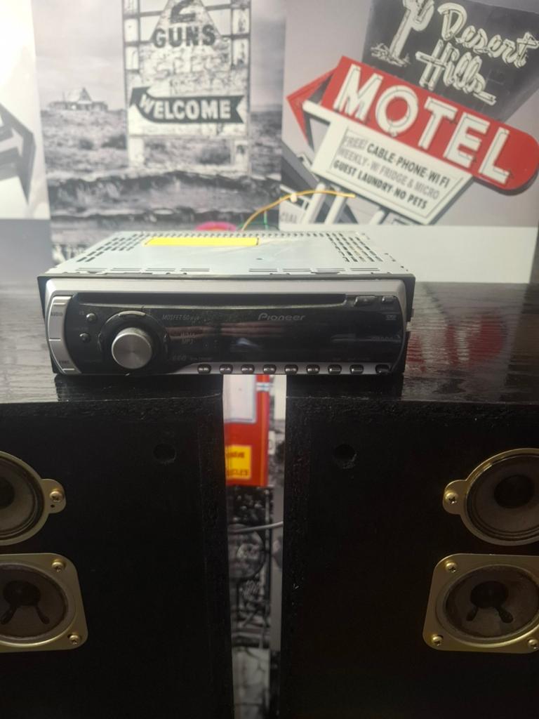 2 auto radio's, Ophalen