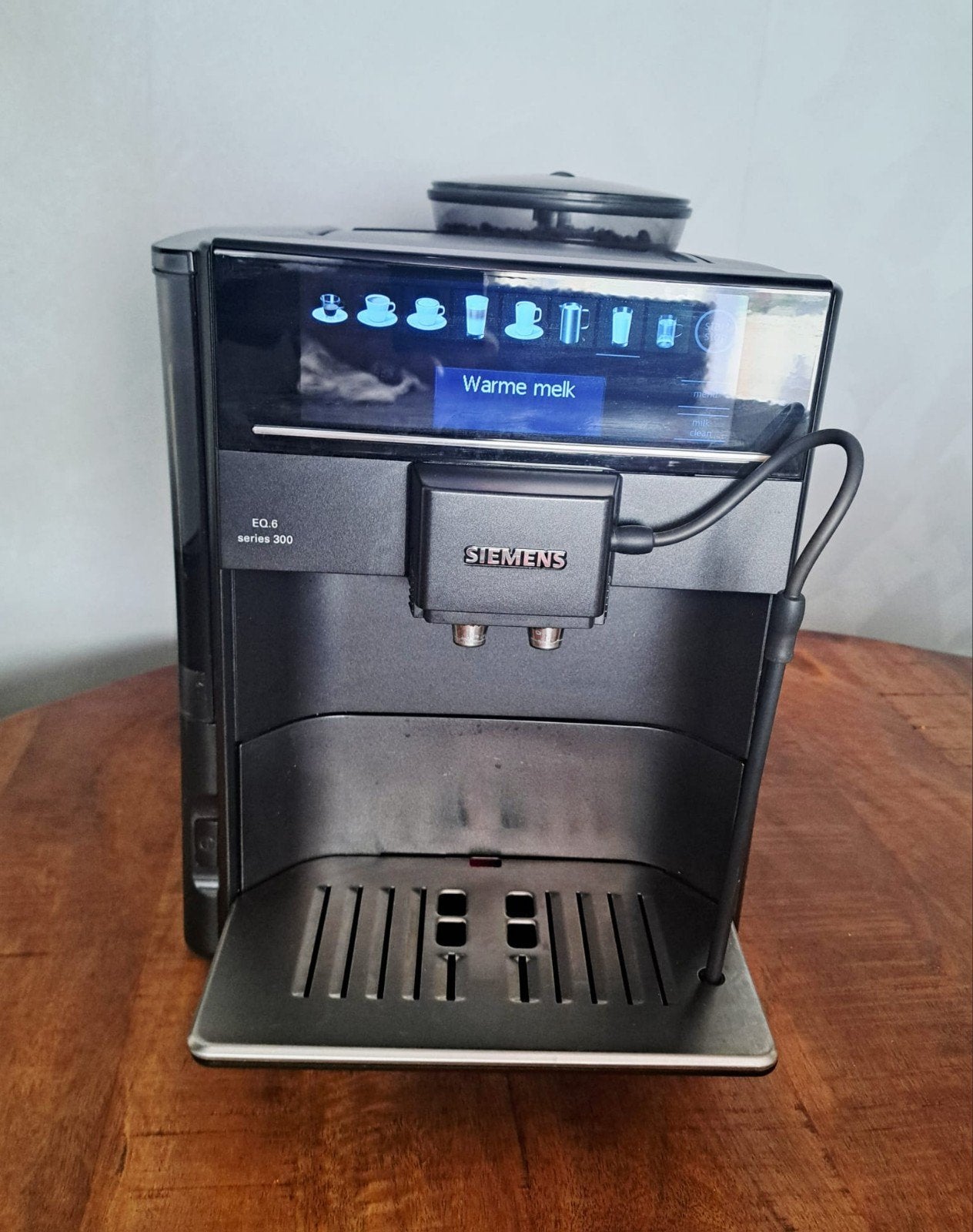 Siemens koffiemachine EQ.6, Ophalen, Zo goed als nieuw, Koffiemachine