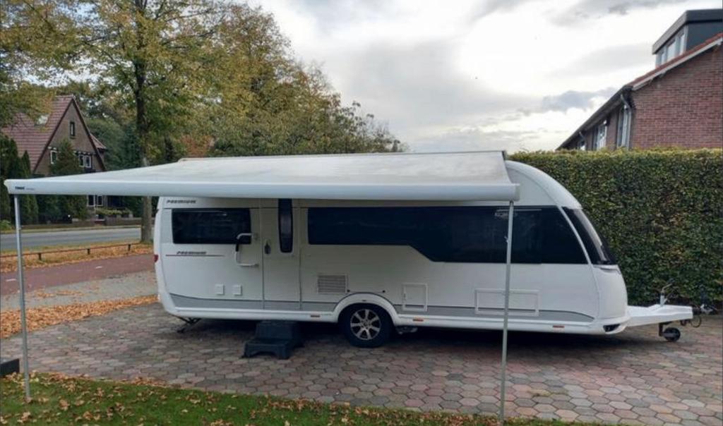 Hobby 560 UL Premium – 2012 | Volledig instapklaar, Caravans en Kamperen, Caravans, 2 aparte bedden, Rondzit, Hobby, Particulier