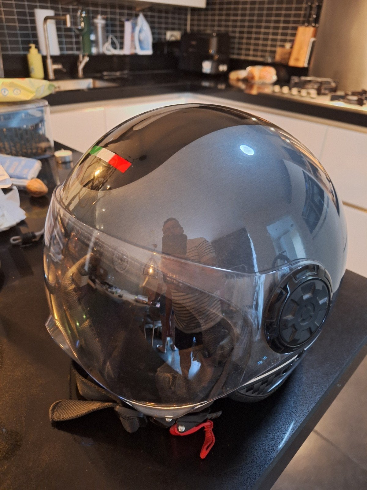 Scooter helm met Italiaanse vlag, maat S of M, Ophalen of Verzenden, Zo goed als nieuw, S, Heer of Dame