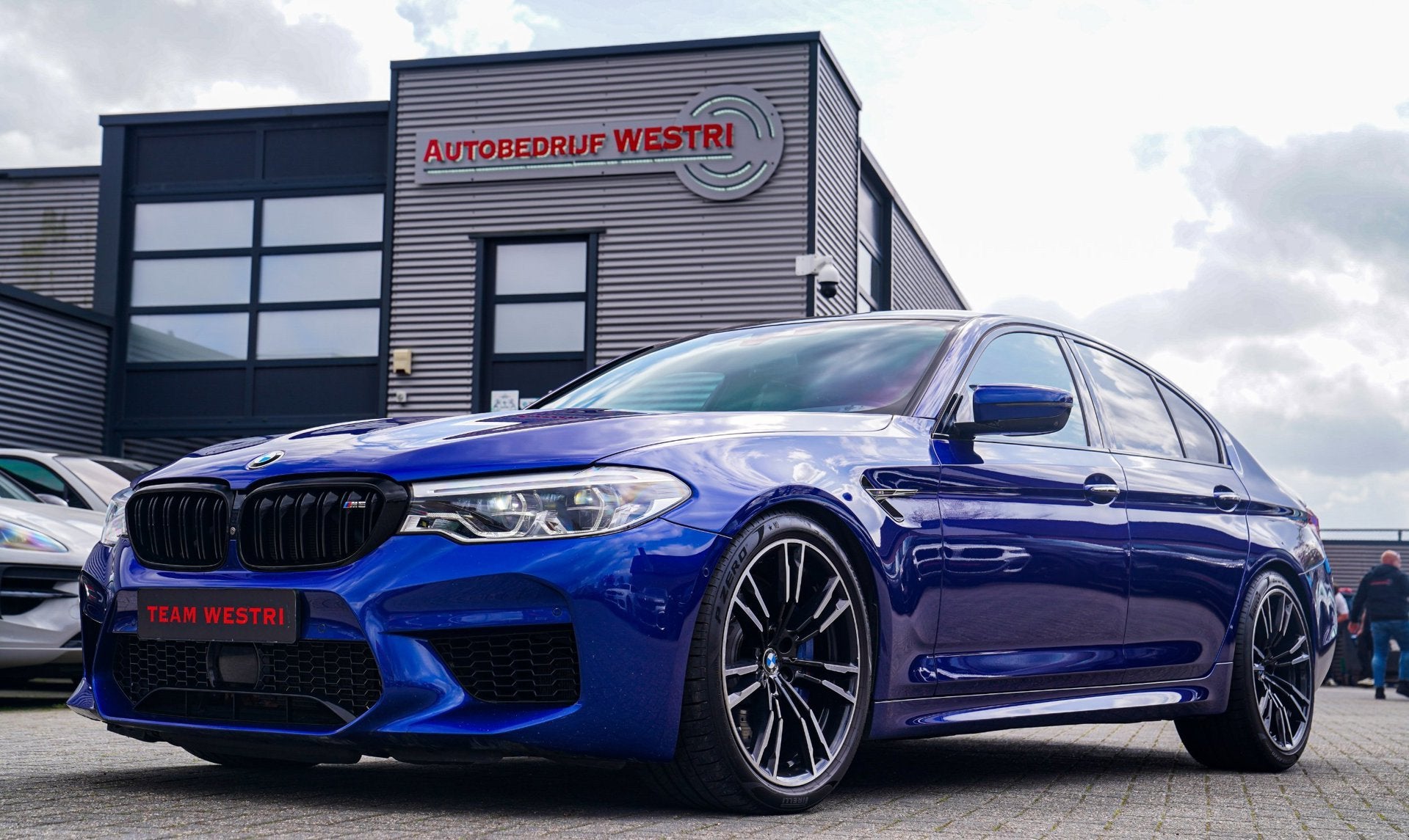 BMW 5-serie M5 | Sport uitlaat | Head up Display | Driving A, Auto's, BMW, Bedrijf, Te koop, 5-Serie, 360° camera, 4x4, ABS, Achteruitrijcamera