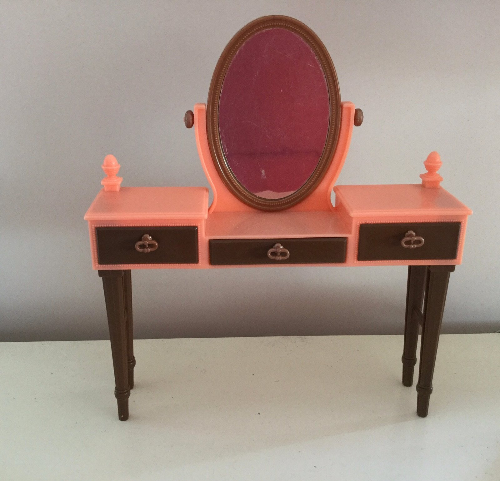 Kaptafel Barbie voor 5 euro, Ophalen of Verzenden, Zo goed als nieuw