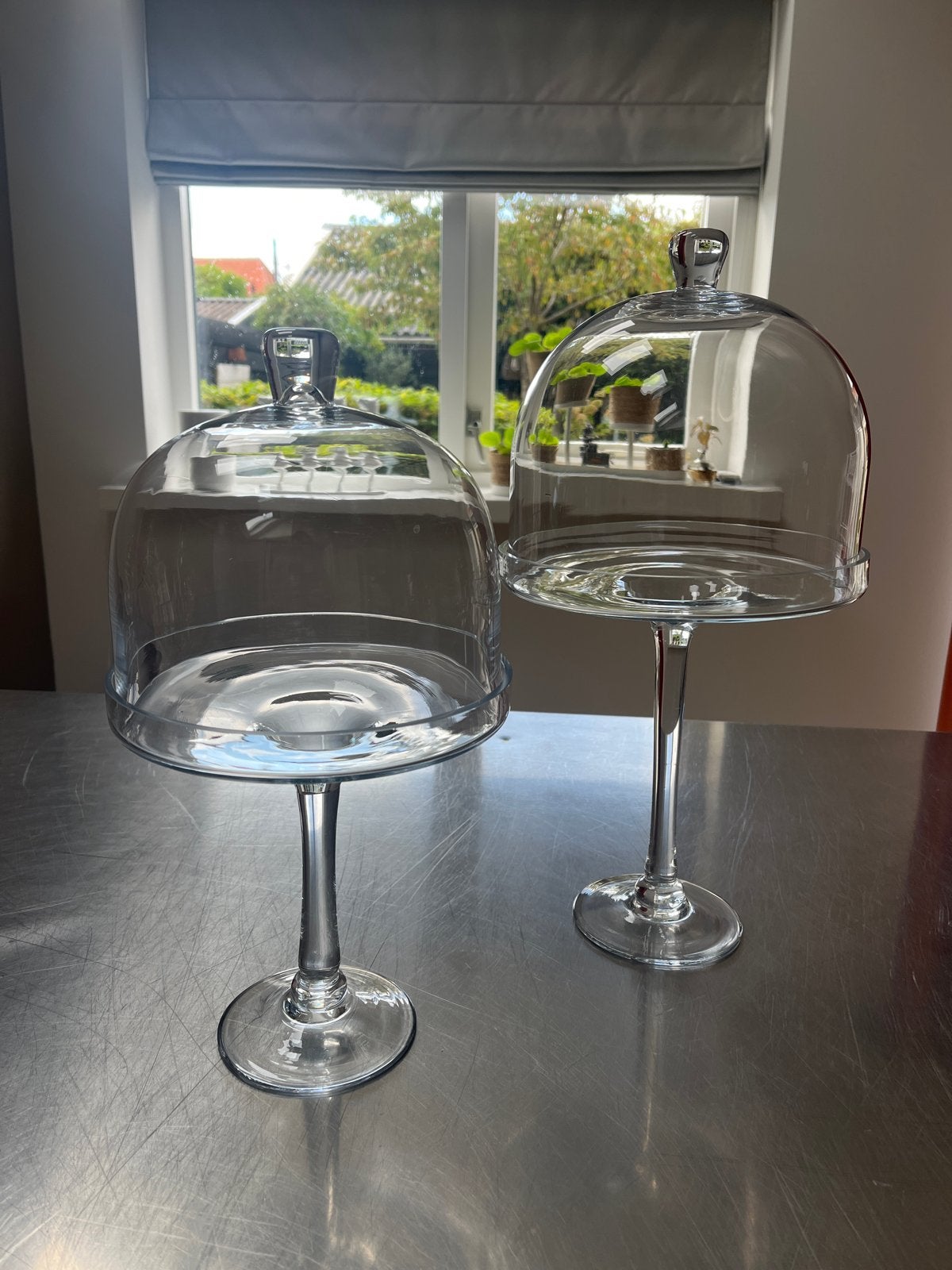 Glazen etagère met stolp - 2 stuks, Modern, Ophalen, Gebruikt, Overige typen