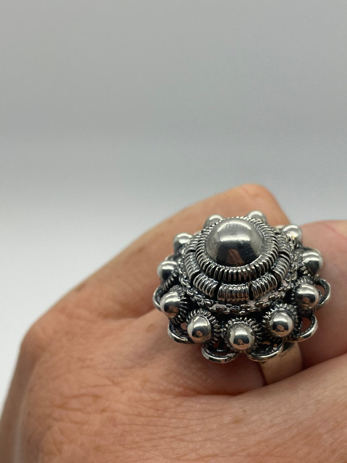 E994 Prachtige zilveren Zeeuwse knoop ring maat 17, Ophalen of Verzenden, Zilver, Ring