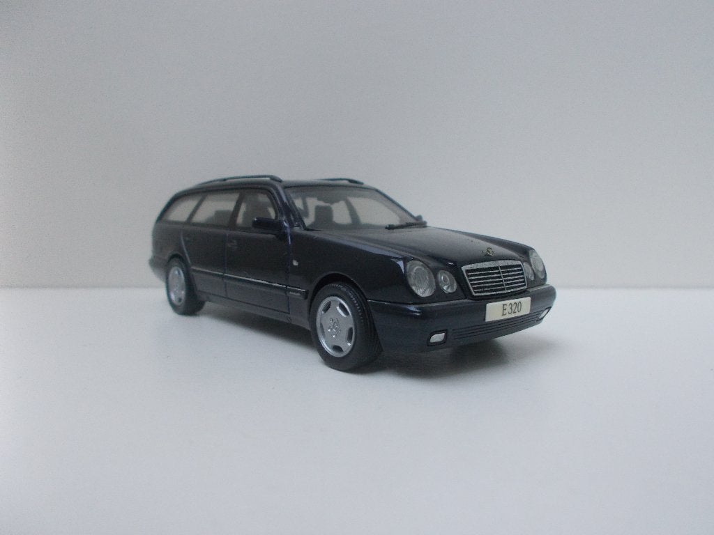 6587 Mercedes-Benz E320 Wagon Herpa 1:43, Hobby en Vrije tijd, Modelauto's | 1:43, Ophalen of Verzenden, Gebruikt, Auto, Overige merken